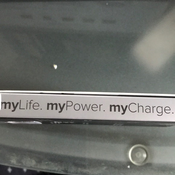 Portable Charger - Picture 5 of 5